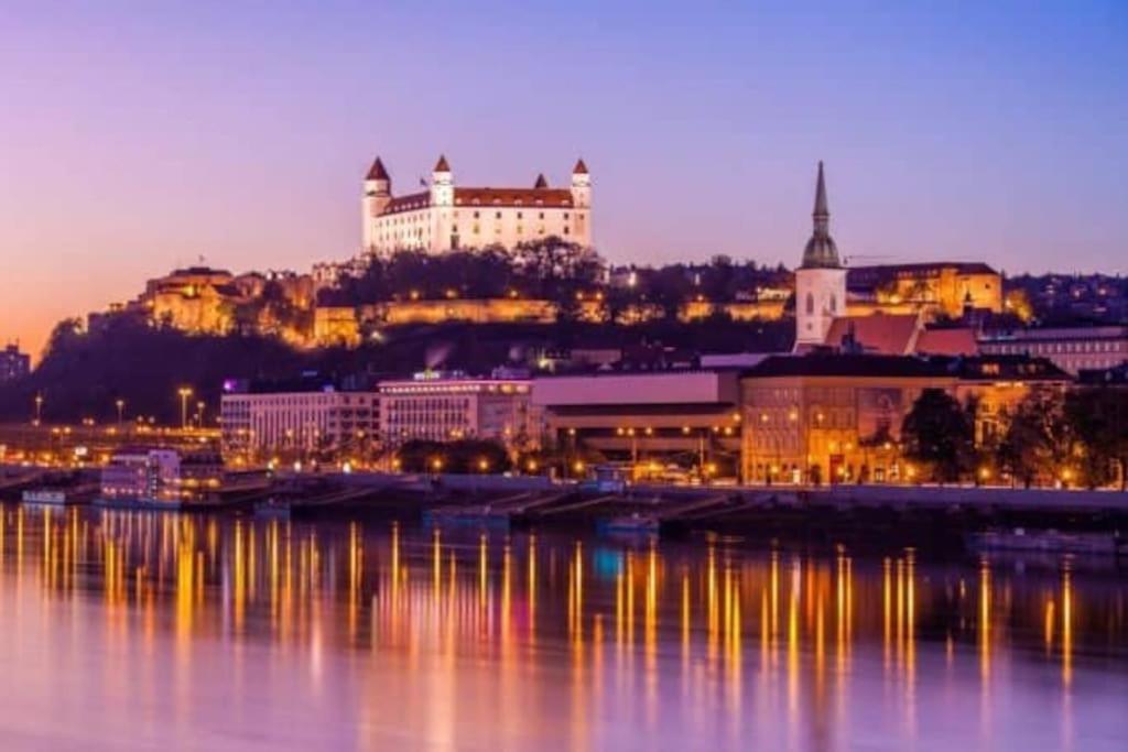 Diamond Residence In Old Town With Free Parking Bratislava Dış mekan fotoğraf