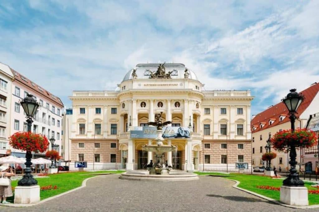 Diamond Residence In Old Town With Free Parking Bratislava Dış mekan fotoğraf