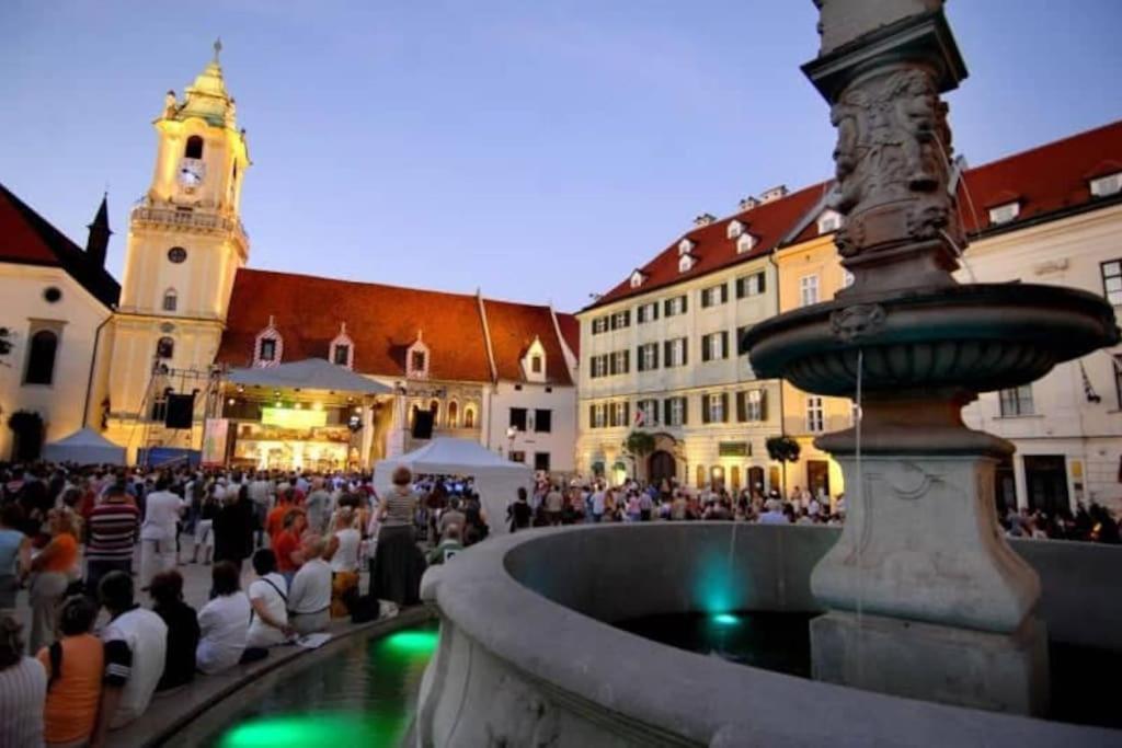 Diamond Residence In Old Town With Free Parking Bratislava Dış mekan fotoğraf