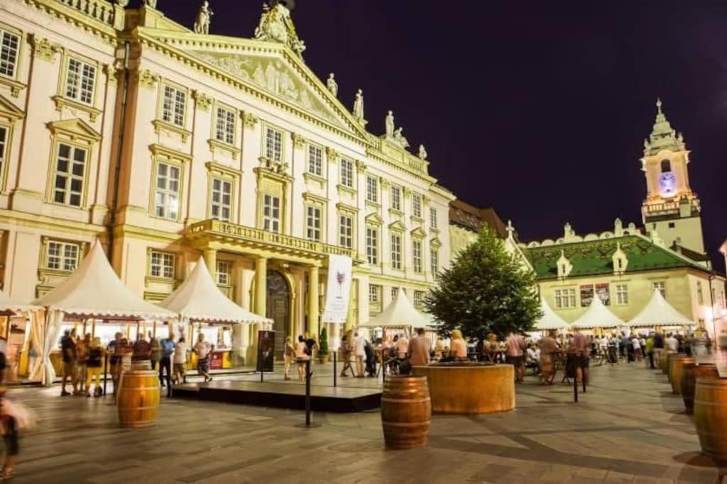 Diamond Residence In Old Town With Free Parking Bratislava Dış mekan fotoğraf