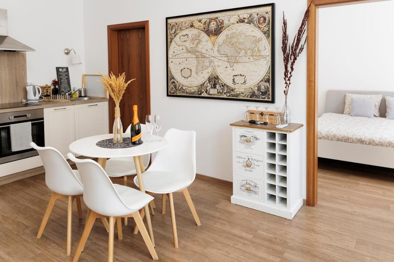 Diamond Residence In Old Town With Free Parking Bratislava Dış mekan fotoğraf