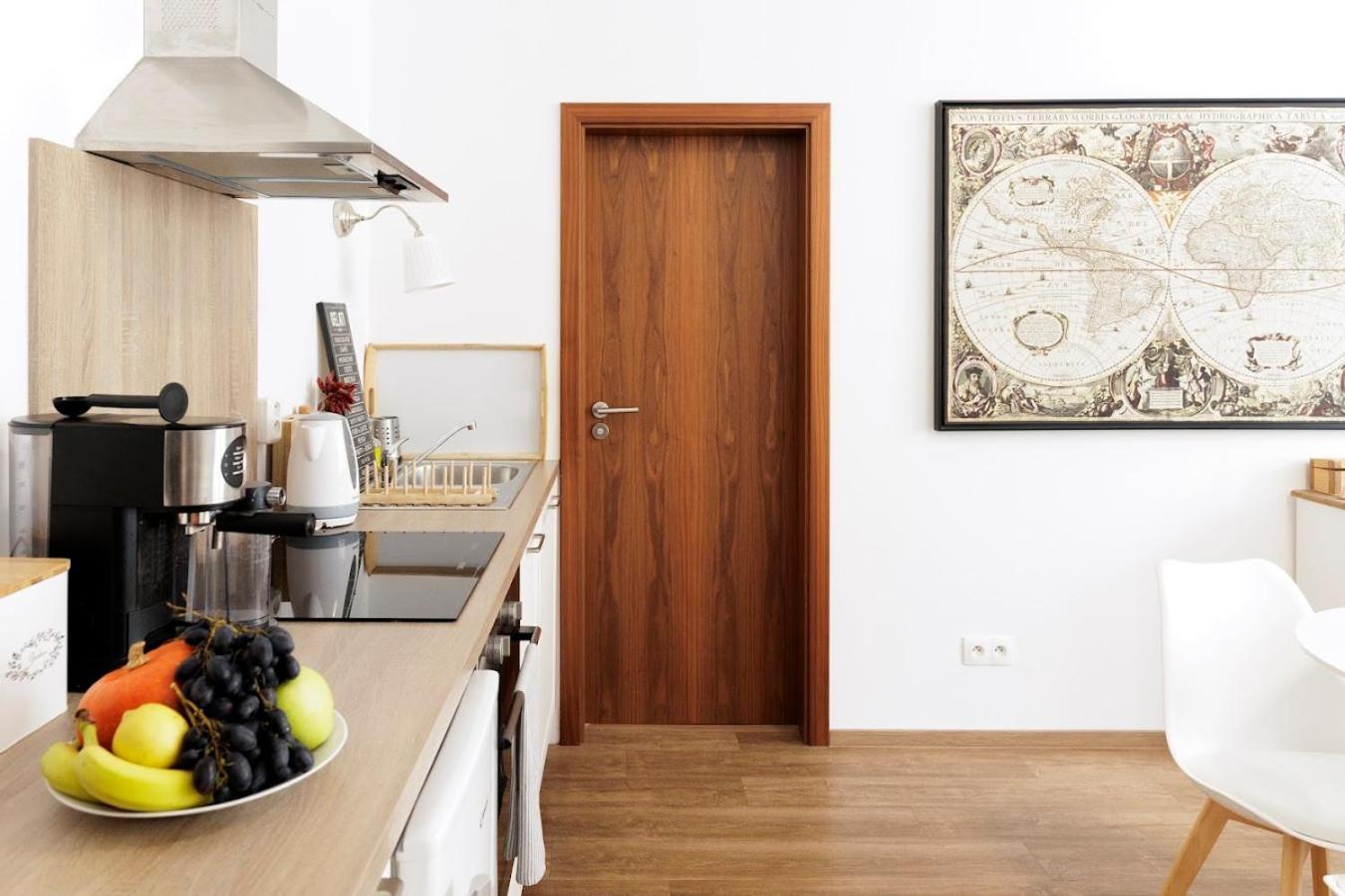 Diamond Residence In Old Town With Free Parking Bratislava Dış mekan fotoğraf