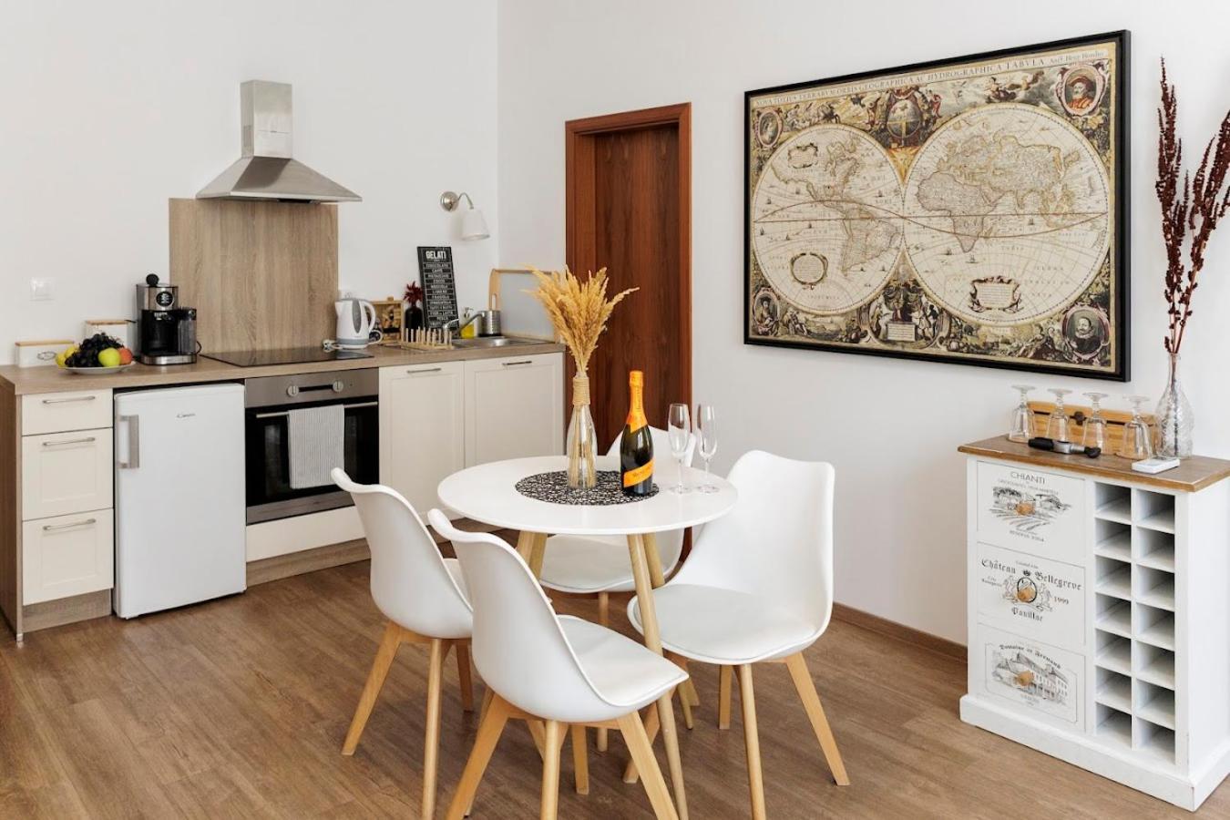 Diamond Residence In Old Town With Free Parking Bratislava Dış mekan fotoğraf