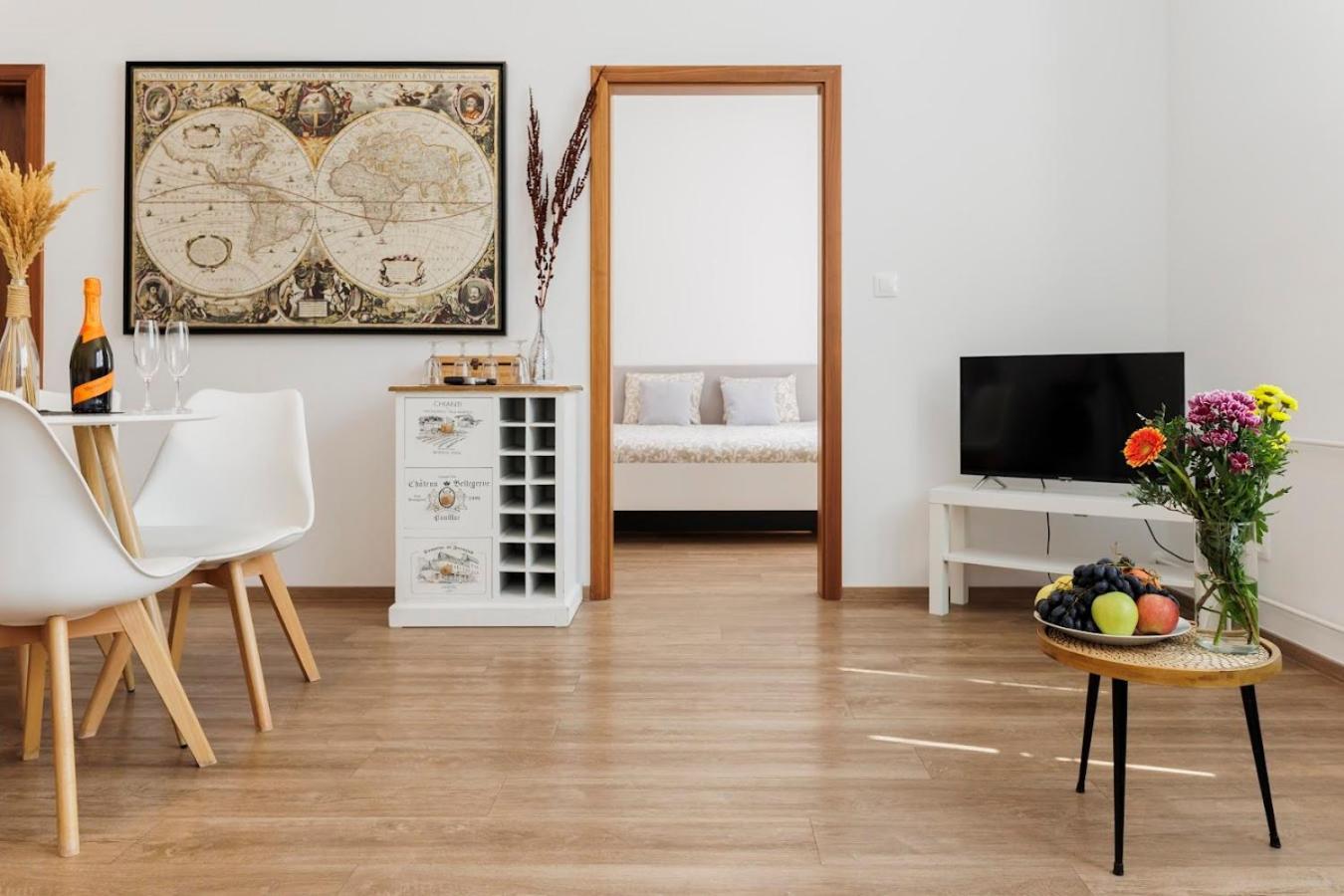 Diamond Residence In Old Town With Free Parking Bratislava Dış mekan fotoğraf